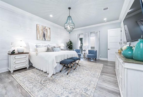 Bedroom, Interior, Pendant Lights, Recessed Lighting, Wood Texture Flooring