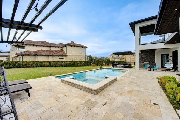 Exterior, Pool