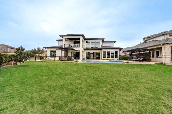 Backyard, Exterior, Pool