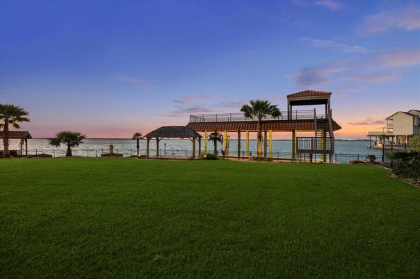 Backyard, Exterior, Water