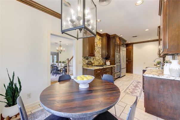 Chandelier, Dining room, Interior, Kitchen, Pendant Lights, Recessed Lighting, Stainless Steel Appliances