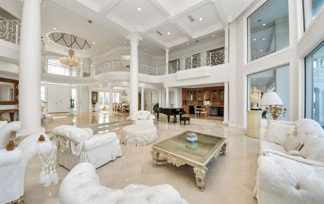Chandelier, Interior, Living room, Piano, Recessed Lighting