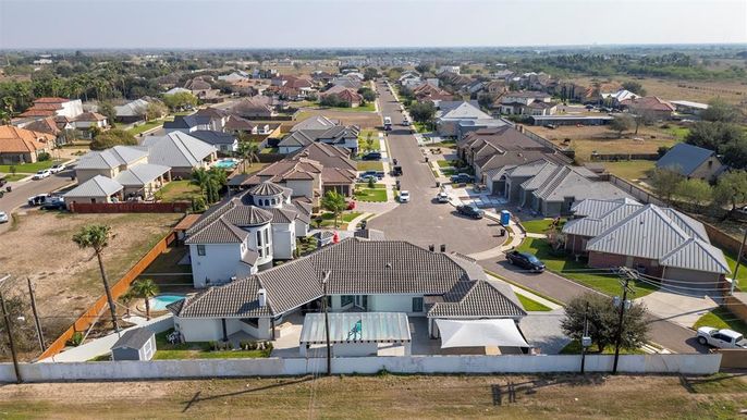 Exterior, Drone