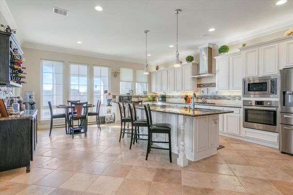 Dining room, Interior, Kitchen, Pendant Lights, Recessed Lighting, Stainless Steel Appliances