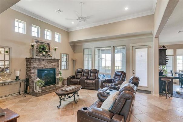 Fireplace, Interior, Living room, Recessed Lighting