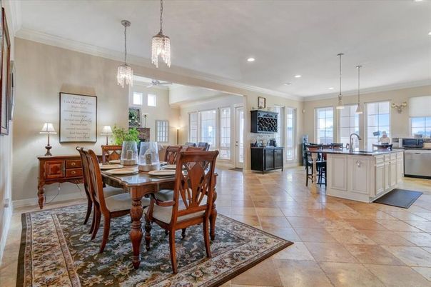Dining room, Interior, Kitchen, Pendant Lights, Recessed Lighting