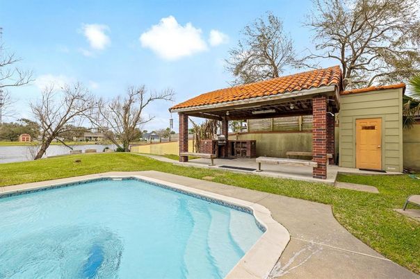Backyard, Exterior, Pool