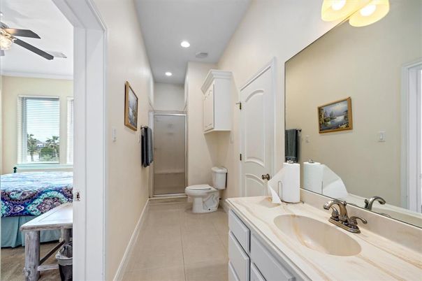 Bathroom, Interior, Recessed Lighting