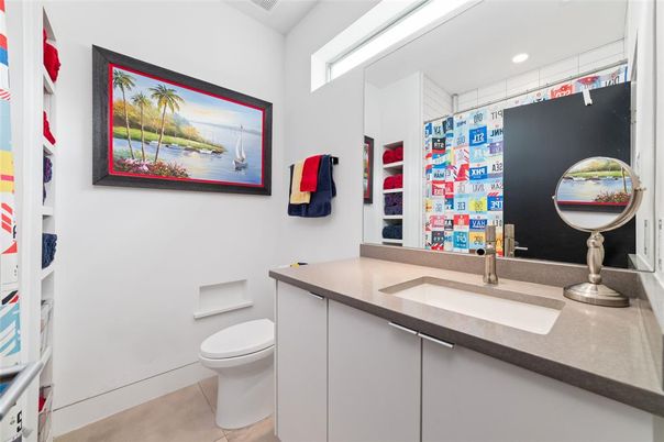 Bathroom, Interior, Recessed Lighting