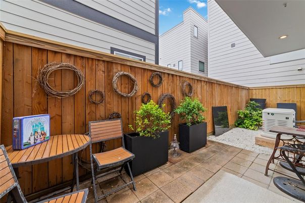 Exterior, Wooden Walls
