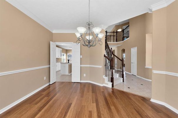 Chandelier, Interior, Kitchen, Wood Texture Flooring