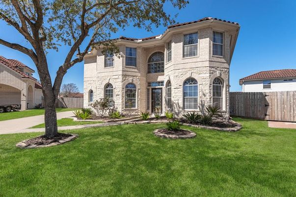Backyard, Exterior, Facade, Mediterranean