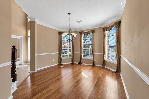 Chandelier, Empty room, Interior, Wood Texture Flooring