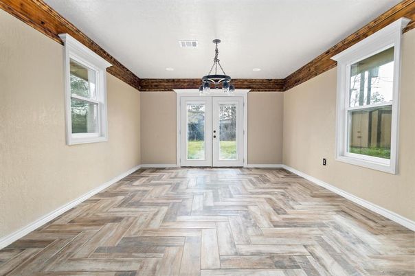 Empty room, Interior, Recessed Lighting, Wood Texture Flooring