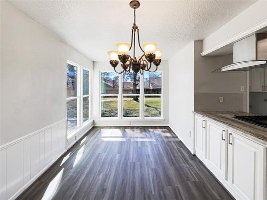 Chandelier, Empty room, Interior, Wood Texture Flooring