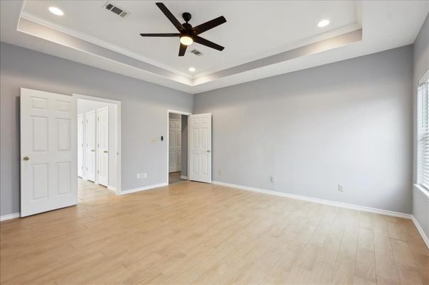 Empty room, Interior, Recessed Lighting, Wood Texture Flooring