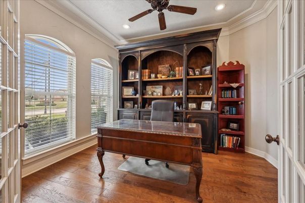 Home Office, Interior, Recessed Lighting, Wood Texture Flooring