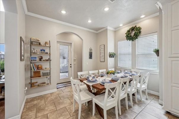Dining room, Interior, Recessed Lighting
