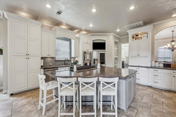 Chandelier, Interior, Kitchen, Recessed Lighting, Stainless Steel Appliances