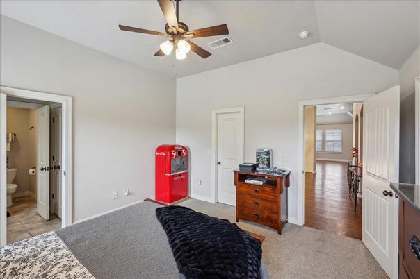 Bathroom, Interior, Recessed Lighting, Wood Texture Flooring