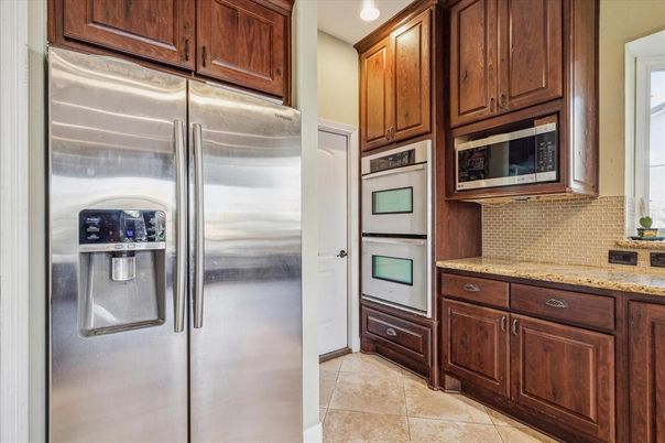Interior, Kitchen, Stainless Steel Appliances