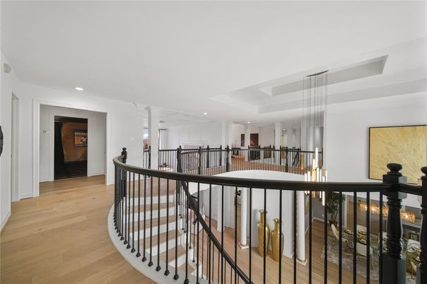 Interior, Pendant Lights, Recessed Lighting, Wood Texture Flooring