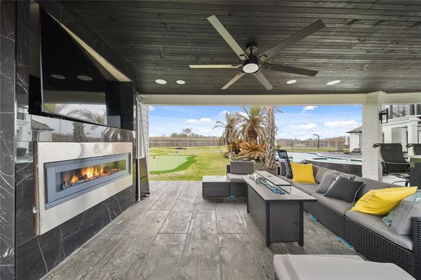 Exterior, Fireplace