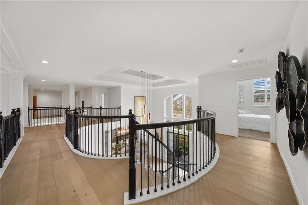 Interior, Pendant Lights, Recessed Lighting, Wood Texture Flooring