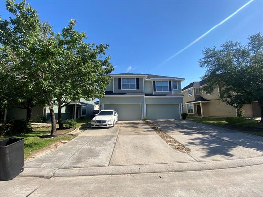 Attached, Exterior, Facade, Raised Ranch