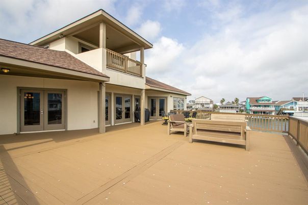 Exterior, Water