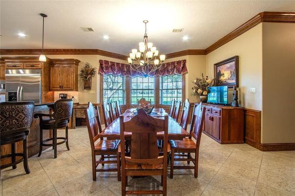 Chandelier, Dining room, Interior, Kitchen, Pendant Lights, Recessed Lighting, Stainless Steel Appliances
