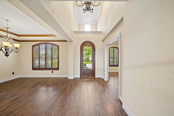 Chandelier, Interior, Wood Texture Flooring