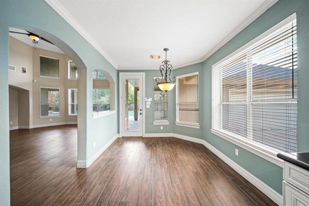 Interior, Pendant Lights, Wood Texture Flooring