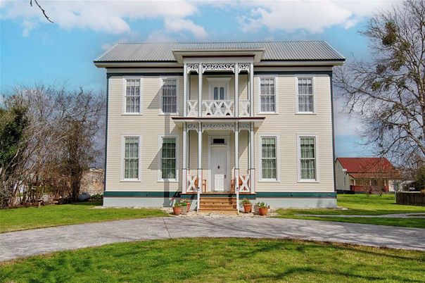 Exterior, Facade, Georgian