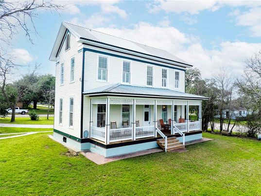 Backyard, Exterior, Facade, Solar Panels, Farmhouse