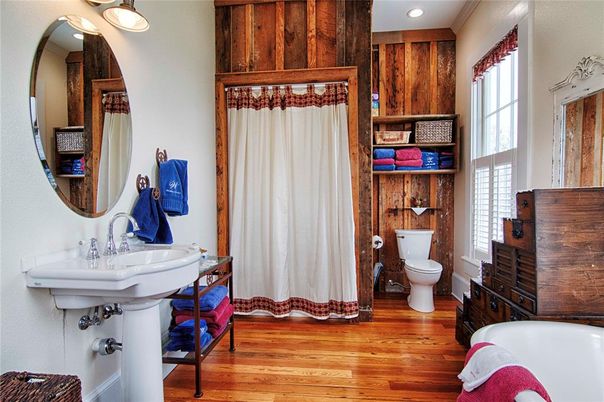 Bathroom, Interior, Recessed Lighting, Wood Texture Flooring