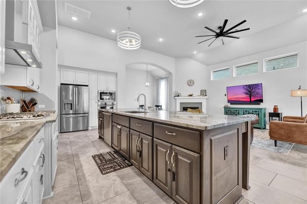 Interior, Kitchen, Living room, Pendant Lights, Recessed Lighting, Stainless Steel Appliances