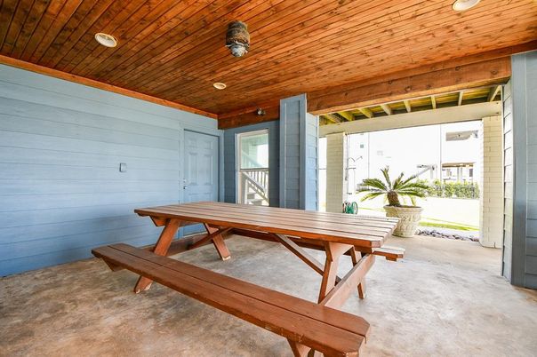 Interior, Recessed Lighting, Wooden Beams, Wooden Ceilings