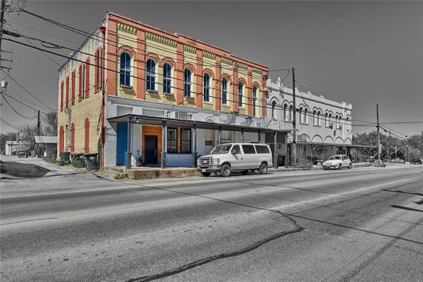 Exterior, Facade, Rowhouse