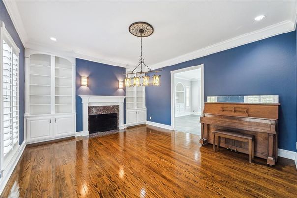 Fireplace, Interior, Pendant Lights, Piano, Recessed Lighting, Wood Texture Flooring