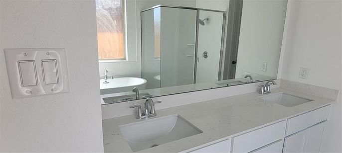 Bathroom, Dual Sink Vanities, Interior