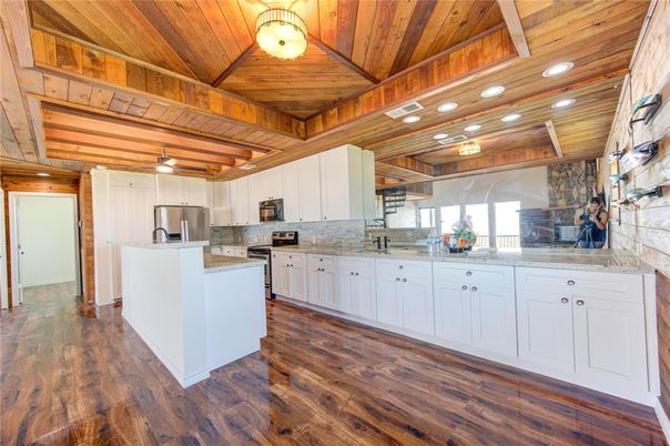 Interior, Kitchen, Recessed Lighting, Stainless Steel Appliances, Wooden Beams, Wooden Ceilings, Wood Texture Flooring