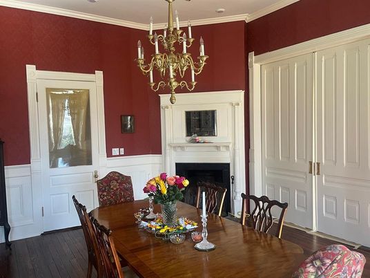 Chandelier, Dining room, Fireplace, Interior, Wood Texture Flooring