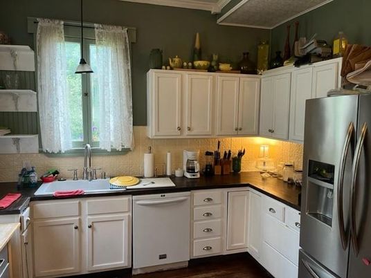 Interior, Kitchen, Pendant Lights, Stainless Steel Appliances, Wood Texture Flooring