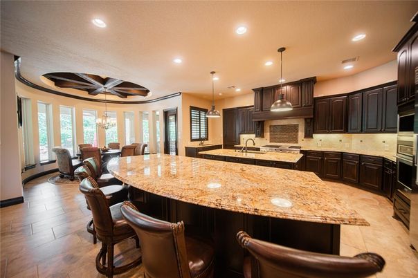 Chandelier, Dining room, Interior, Kitchen, Pendant Lights, Recessed Lighting, Wood Texture Flooring
