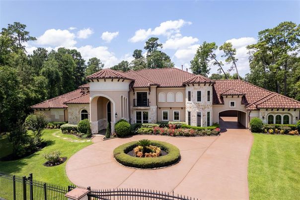 Backyard, Exterior, Facade, Mediterranean