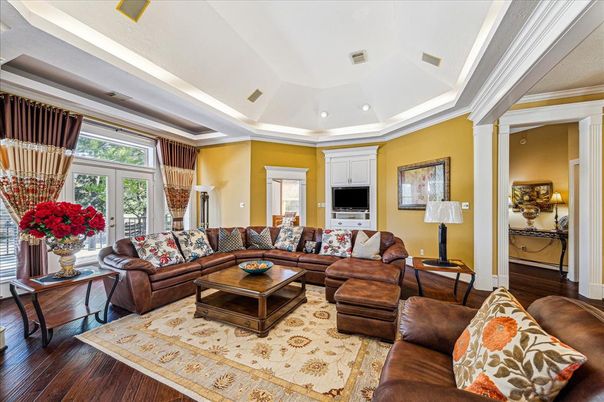 Interior, Living room, Recessed Lighting, Wood Texture Flooring
