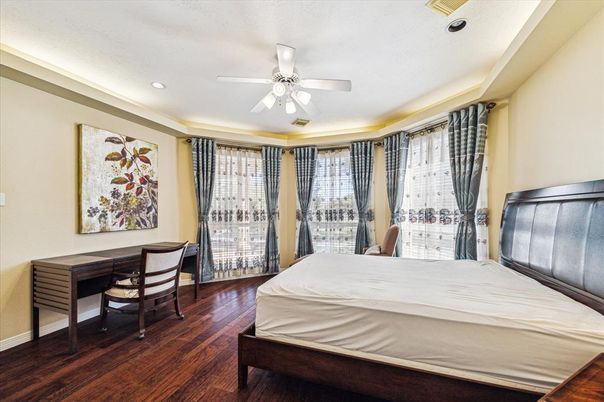 Bedroom, Home Office, Interior, Recessed Lighting, Wood Texture Flooring