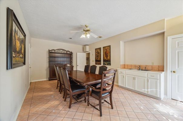 Dining room, Interior