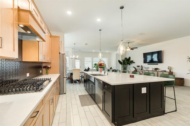 Dining room, Interior, Kitchen, Pendant Lights, Recessed Lighting, Wood Texture Flooring